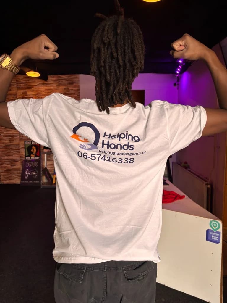 Bar- en event crewlid Helping Hands